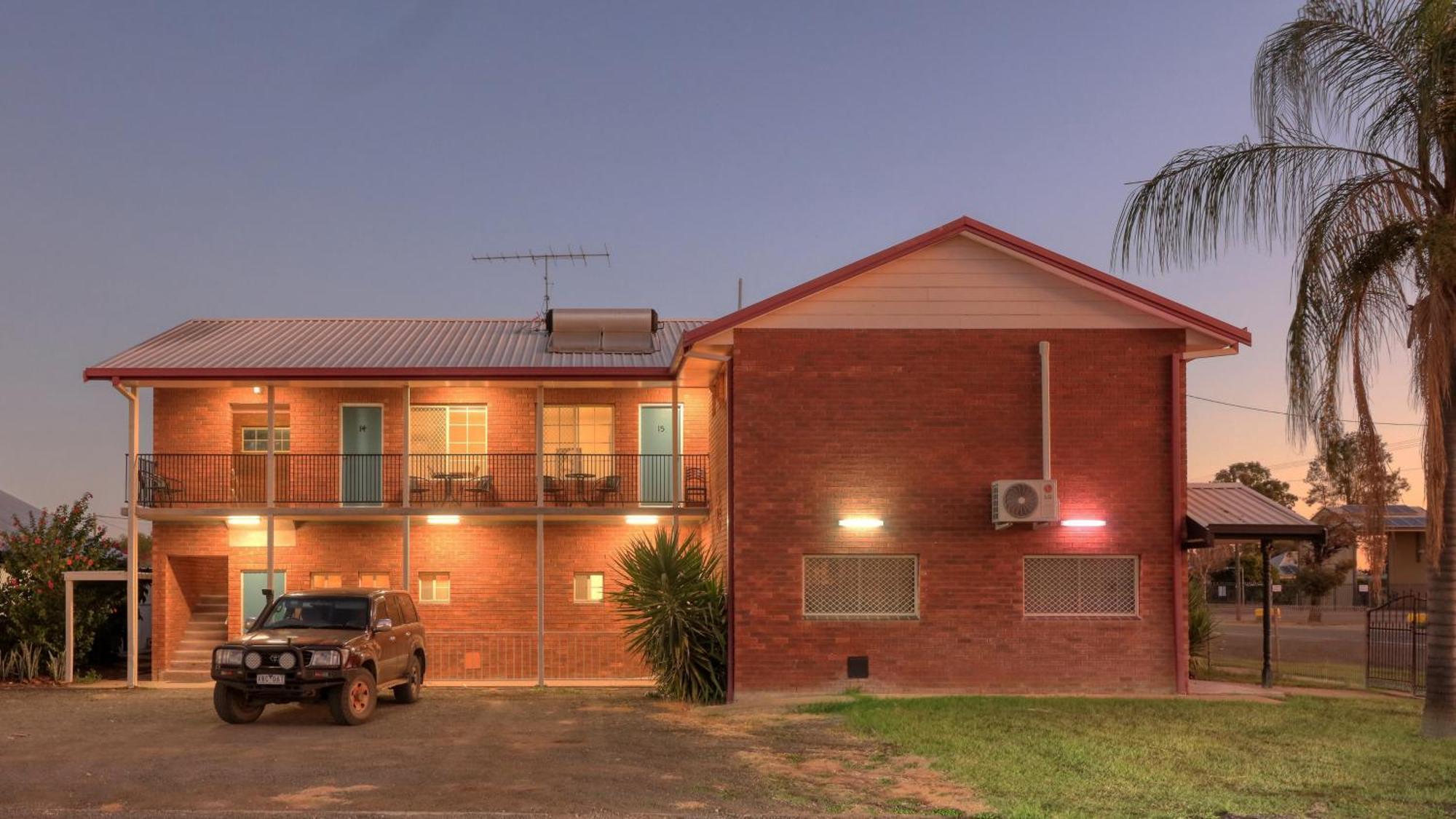 בורקה The Major Mitchell Motel מראה חיצוני תמונה