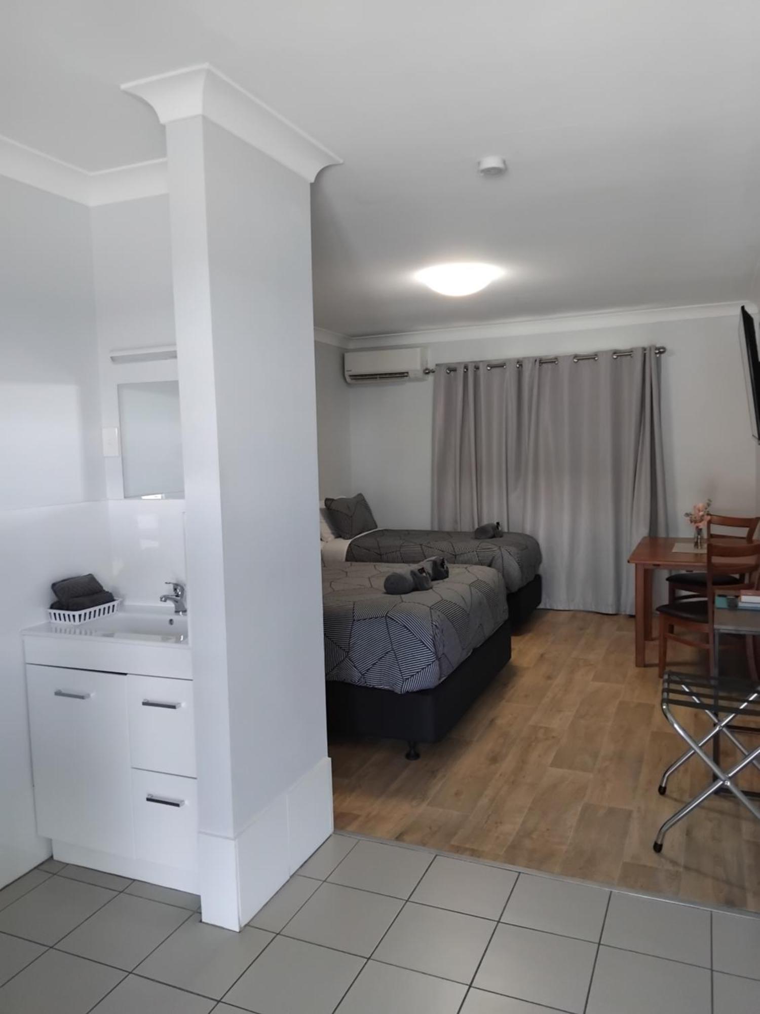 בורקה The Major Mitchell Motel מראה חיצוני תמונה