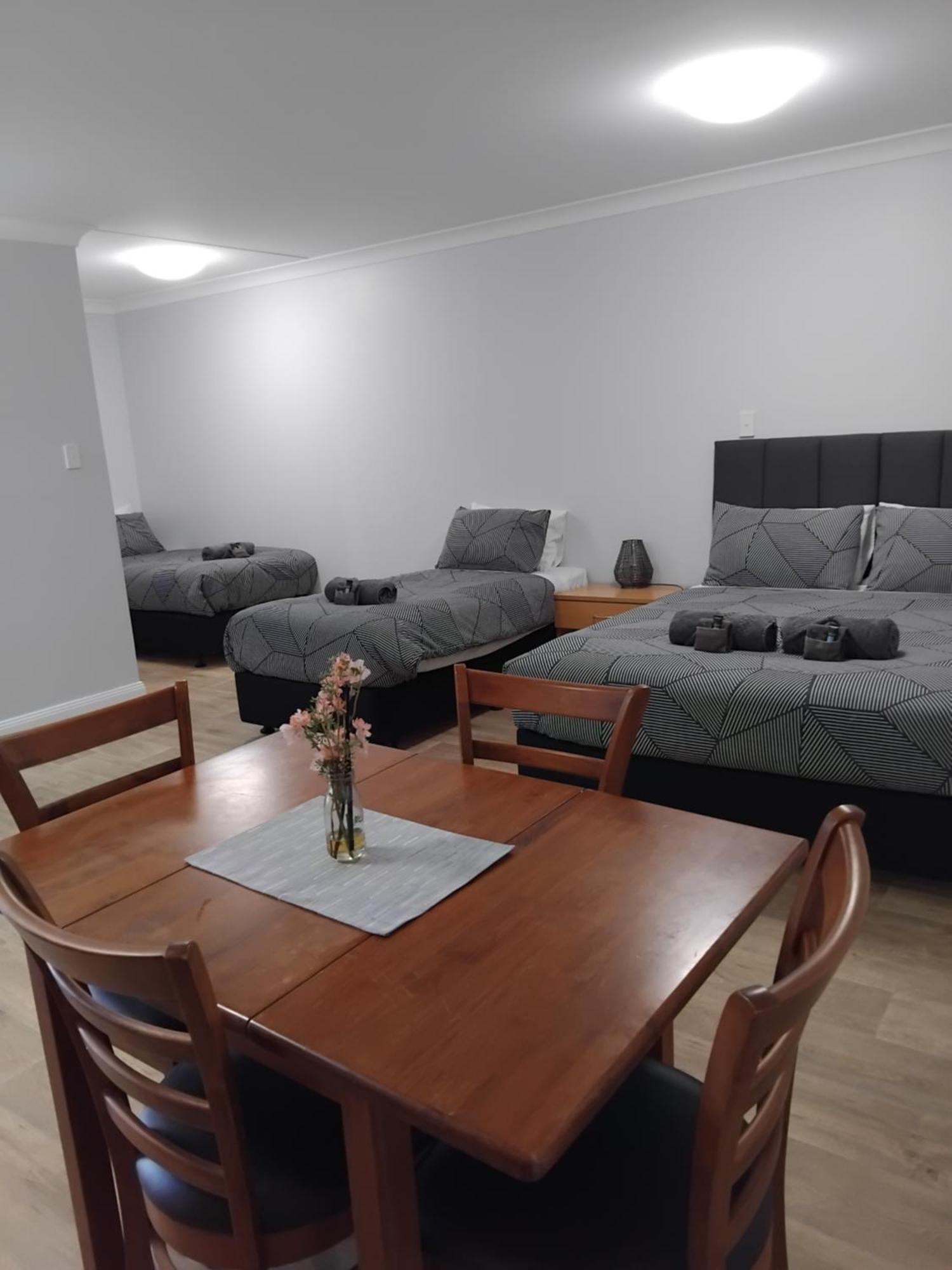 בורקה The Major Mitchell Motel מראה חיצוני תמונה